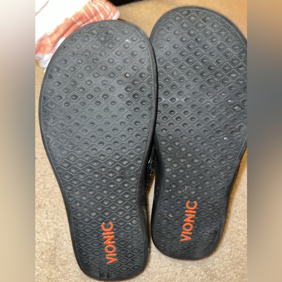 Vionic Women's Size 9 Black Orthopedic Sandals With Arch Support - Picture 4 of 4